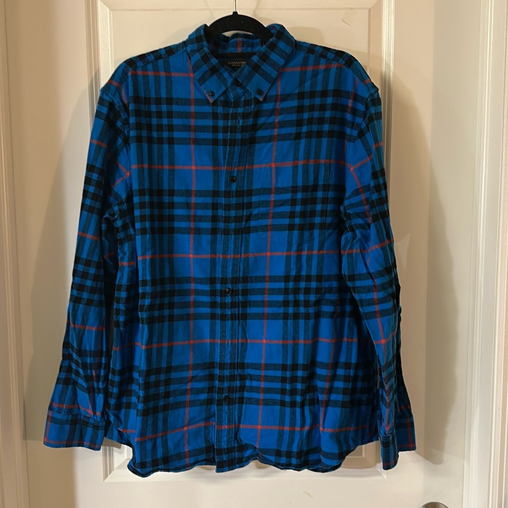 Men’s Banana Republic Flannel, size XL, made with 100% cotton.